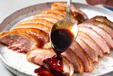 Ngày bé ăn chẳng mấy ai để ý, lớn lên mới biết thứ thịt bình dân này giàu sắt, giá rẻ hơn thịt bò 3-4 lần