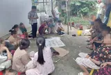 Ập vào bãi đất trống, phát hiện nhiều "quý bà" đang "làm chuyện mờ ám", thu giữ nhiều tiền