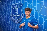 Cầu thủ Việt kiều Arthur Barratt ký hợp đồng chuyên nghiệp với Everton