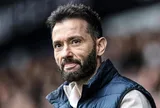 Valencia sa thải HLV Carlos Corberan sau khởi đầu tệ hại tại La Liga