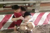 Công an Hải Phòng kịp thời ngăn người mẹ ôm 2 con lên cầu Kiến An, hé lộ nguyên nhân đau lòng