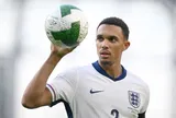 Trent Alexander-Arnold trở lại tuyển Anh và cuộc cạnh tranh cho suất đá chính