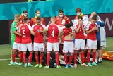 Ngôi sao từng khiến cả thế giới lo lắng tại EURO rời Wolfsburg ở tuổi 34