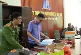 Thi hành lệnh khởi tố  Nguyễn Thị Lệ Quyên SN 1991
