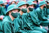 Sinh viên kéo dài thời gian học có được tạm hoãn nghĩa vụ quân sự?