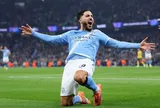 Liverpool nhắm Rayan Cherki, PSG sẫn sàng nhập cuộc