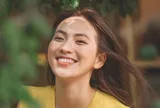 Cô bé Cà Mau bán xôi phụ mẹ lọt đề cử Top 100 gương mặt đẹp thế giới