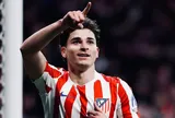 Julian Alvarez quay xe với Barcelona, Arsenal bất ngờ hưởng lợi