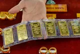Giá vàng hôm nay 9/10: SJC giữ mốc 143 triệu đồng/lượng, vàng thế giới phục hồi