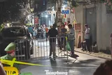 Hé lộ lời kể nhân chứng vụ tài xế ô tô bị đối tượng đi xe máy đâm tử vong ở Hà Nội