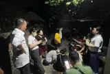 Vụ phụ huynh nghi thịt trâu lạ, thịt gà đông lạnh tuồn vào trường học, thức trắng đêm vây kho thực phẩm ở Hà Nội: Chính quyền thông tin bất ngờ