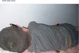 Bà mẹ gây tranh cãi với bức ảnh “trị” con trai lười tắm, khiến đứa trẻ sợ đến mức tắm 10 lần/ngày