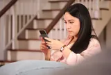 Chồng cũ vay tiền sau 1 năm ly hôn, đọc tin nhắn anh gửi nhầm, tôi mới biết mình đã sai