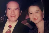 Mỹ nhân siêu đám cưới 1000 tỷ với chồng thiếu gia đeo dây chuyền ngọc 10 carat, nguồn gốc món đồ khiến nhiều người không ngờ