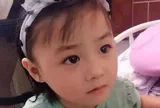 Con gái xinh như hoa, mắt to, da trắng, về ở quê với ông bà được 1 tháng, mẹ về đón mà không tin nổi