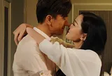 Nghe cả họ xúi giục lấy mẹ đơn thân hàng xóm U45, đêm tân hôn tôi biết mình đã vớ được "vàng mười"