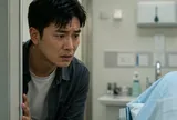 Lần đầu làm bố hí hửng vào phòng sinh cùng vợ, lúc con chào đời ai cũng mừng vui, riêng tôi cứ thấy "sai sai"