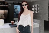 Hot girl tiếp viên hàng không 2 năm 2 con dáng vẫn nõn nà, cảnh chăm con ở nước ngoài khiến mẹ bỉm thấy thương