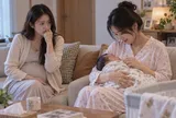 Thương bạn thân mang bầu nên tôi hết lòng chăm sóc, ngày cô ấy sinh, nhìn mặt đứa trẻ tôi đứng không vững