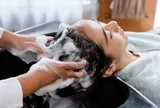 Tóc rụng thưa đến lộ cả da đầu, tôi kiên trì áp dụng 5 quy tắc chăm sóc để tóc đen dày trở lại