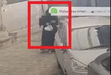 Người phụ nữ bị sàm sỡ giữa ban ngày khi đang đi bộ một mình trên phố