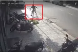 Camera an ninh soi rõ khoảnh khắc hãi hùng khi ôtô tông loạt xe và người nước ngoài ở Vũng Tàu