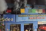 Thương tâm hai mẹ con tử vong, người chồng bị thương khi trung tâm mua sắm điện máy chìm trong biển lửa