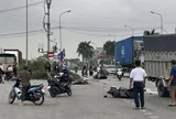 Hiện trường kinh hoàng tai nạn xe tải bất ngờ va chạm với 3 xe máy, 2 người tử vong tại chỗ ở Ninh Bình
