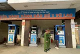 Xử phạt 1 cửa hàng xăng dầu bán giá bát nháo