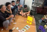 Bắt quả tang 9 người đánh bạc “ba cây” ăn tiền tại nhà dân ở Thanh Hóa