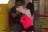 Clip: "Bắt cá"... nhiều tay, nam thanh niên bị bạn gái tát tới 41 lần giữa ga tàu khiến ai chứng kiến cũng sững sờ