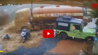 Khoảnh khắc kinh hoàng, dòng bùn đất khổng lồ cuốn phăng công trường, vùi lấp nhiều người