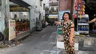 Thót tim cảnh đạo tì làm rơi quan tài trong lúc đưa tang, nhiều người xót xa