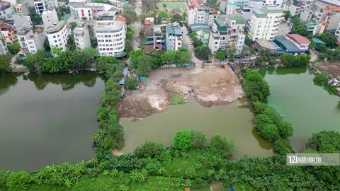 Vụ đổ phế thải lấp hồ tại Hà Nội, lãnh đạo phường nói "tôi biết hết"