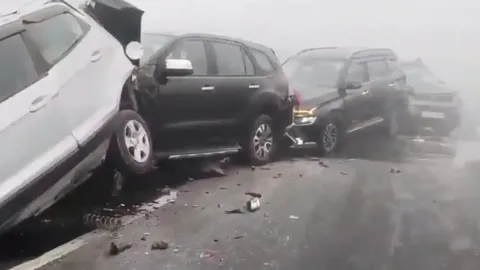 Clip: Hiện trường ám ảnh sau tai nạn liên hoàn trên cao tốc, 2 người tử vong thương tâm