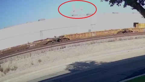 Clip: Giây phút cuối cùng trước khi máy bay mất lái khiến 20 người thương vong