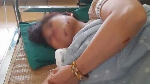 Người phụ nữ mang bầu 7 tuần bị hành hung bất ngờ trên đường làng ở Hà Nội: Hé lộ về người từng là chủ nợ của mẹ