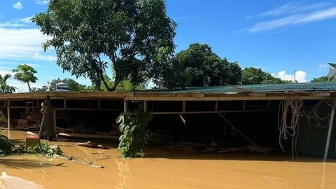 Lũ sông Cầu, sông Thương tại Bắc Ninh vượt báo động 3 gần nửa mét, dự báo chạm đỉnh lũ lịch sử vào sáng mai 9/10