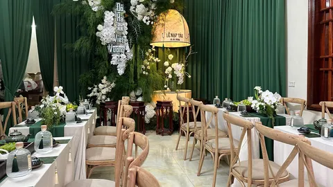 Video: Không gian lung linh ngập tràn hoa tươi sang trọng tại nhà Hoa hậu Đỗ Thị Hà trong lễ ăn hỏi sáng nay 16/10