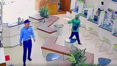 Cập nhật mới nhất: Họp báo thông tin vụ bắt hai nghi phạm cướp tiệm vàng ở Gia Lai sáng nay 6/2