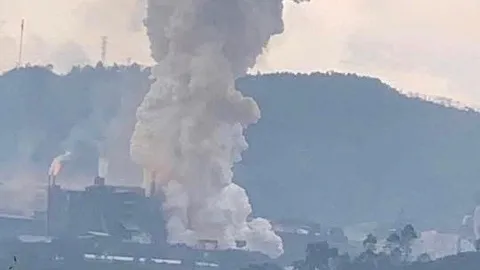 Lò sản xuất phốt pho phát nổ như bom ở Lào Cai, khoảnh khắc khói lửa cuộn kinh hoàng gây ám ảnh