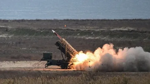 Video: Tổng thống Biden có thể "bật đèn xanh" cho Ukraine sử dụng tên lửa tầm xa của Mỹ tấn công vào lãnh thổ Nga