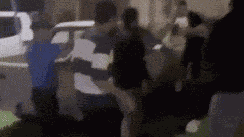 Clip: Thót tim xem cảnh cựu võ sĩ MMA "1 cân 4" chỉ vì mâu thuẫn về chỗ đỗ xe