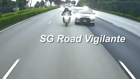Clip: Va chạm kinh hoàng sau cú đánh lái “3 làn liền” của ô tô giữa cao tốc