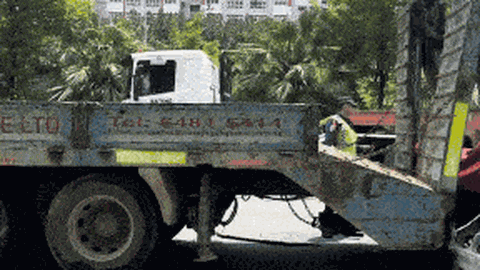 Clip: "Xe chồng xe" sau tai nạn liên hoàn trên cao tốc, 2 người nhập viện