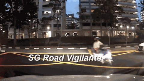 Clip: Camera hành trình ghi trọn khoảnh khắc 2 xe máy tông thẳng vào nhau giữa ngã 3