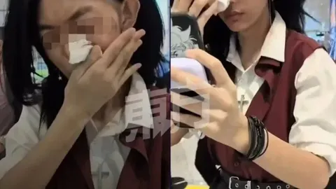 Clip: Trang điểm quá tay, cô gái không qua nổi máy quét, bị yêu cầu tẩy trang giữa sân bay