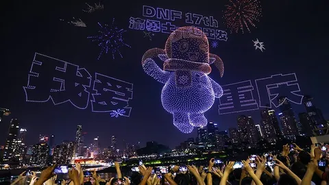 Clip: Hơn 11.000 drone thắp sáng bầu trời Trung Quốc trong đêm diễn mãn nhãn