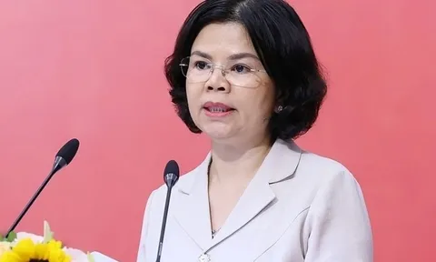 Miễn nhiệm chức chủ tịch UBND tỉnh Bắc Ninh với bà Nguyễn Hương Giang