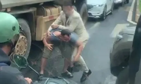 Công an triệu tập chú rể nghi tấn công tài xế xe ben sau va chạm giao thông